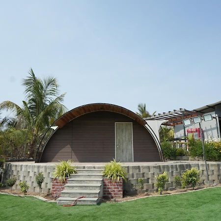 Palm Beach Resort Valsad المظهر الخارجي الصورة