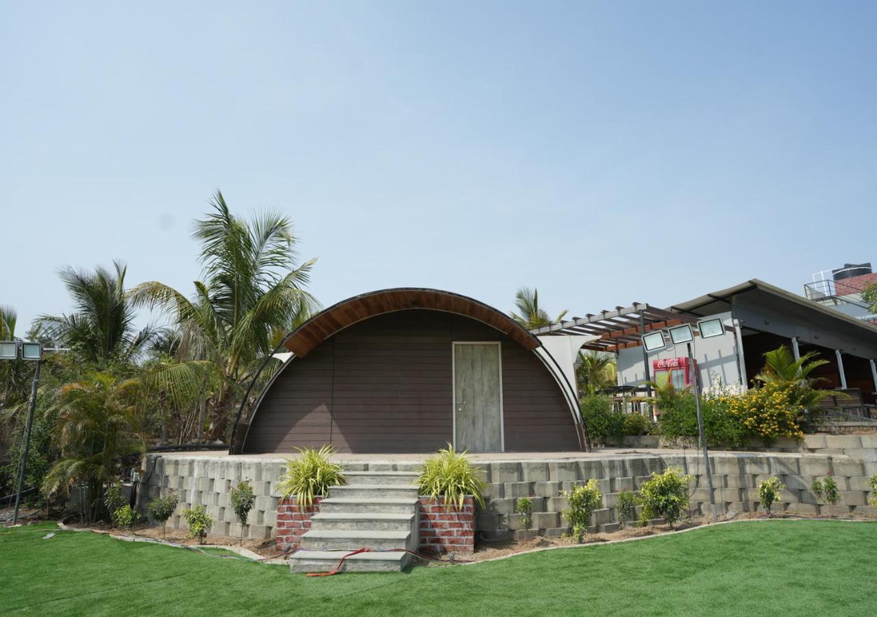 Palm Beach Resort Valsad المظهر الخارجي الصورة